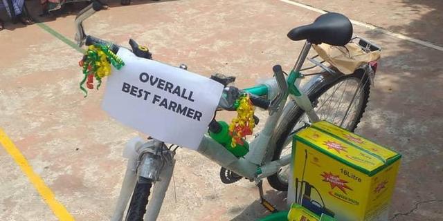 Overall Best Farmer for Accra Metropolitan Assembly gets bicycle and sprayer