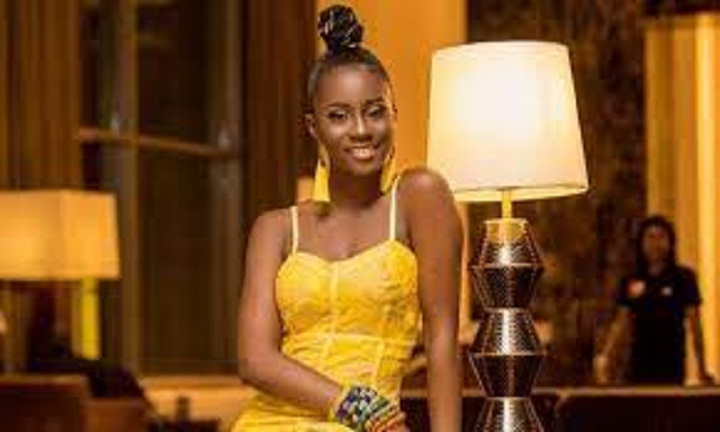 Except me, every family member of mine gifted with big buttocks – Cina Soul