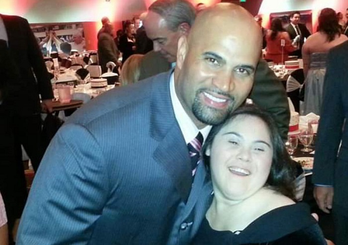 Who is the daughter of Albert Pujols, Isabella Pujols?