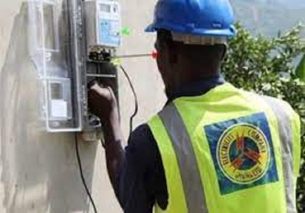 More power interruptions between 7 and 11 p.m., according to ECG